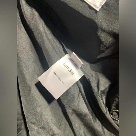 Silver puffer jacket Lattelier size Medium - Picture 3 of 4